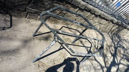Mesa piscina quemada